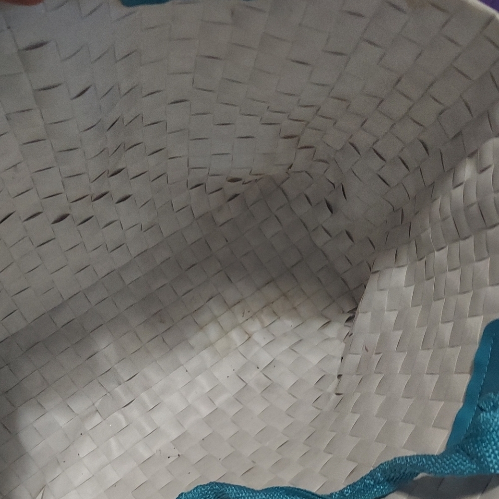 5 For $10 M&M Floral White Woven Tote Bag - Picture 8 of 13